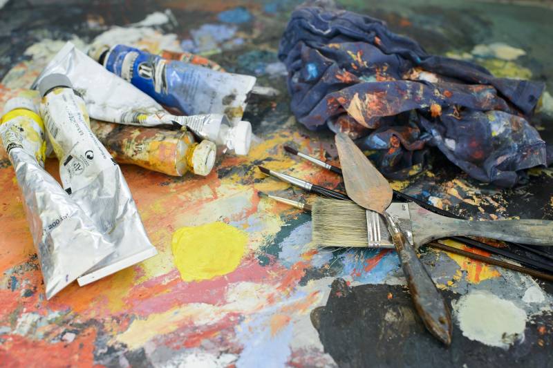 Où apprendre à restaurer des tableaux anciens à proximité de Paris? Ateliers des Ecuries